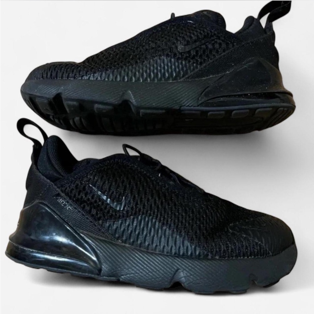 Kids Nike airmax 270 size 9c